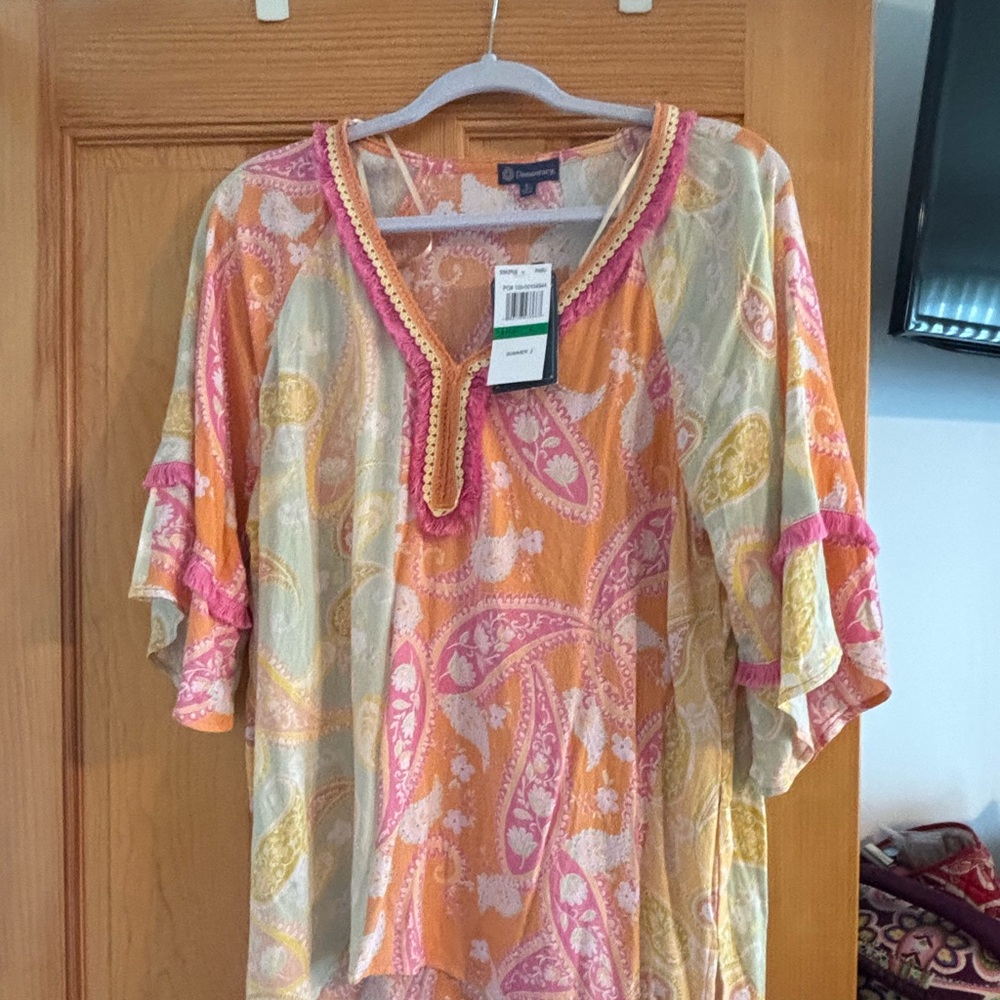 Brand new size large cute summer top